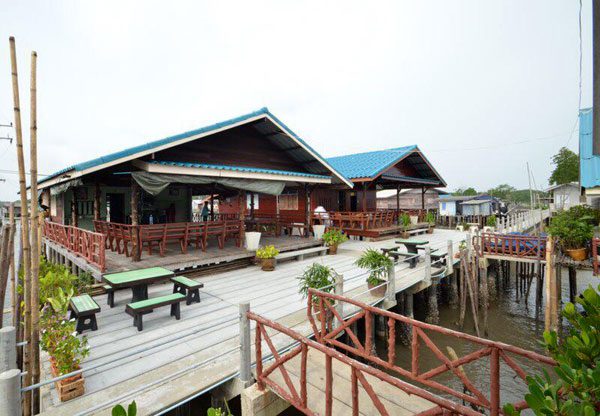 พายเรือคายัคที่ ขาอย่าง โฮมสเตย์ จันทบุรี