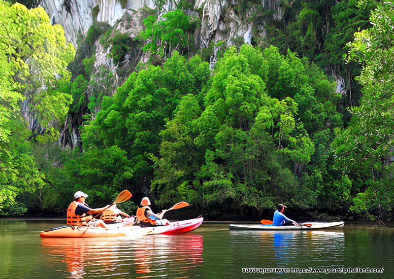 พายเรือคายัคที่อ่าวท่าเลน จังหวัดกระบี่